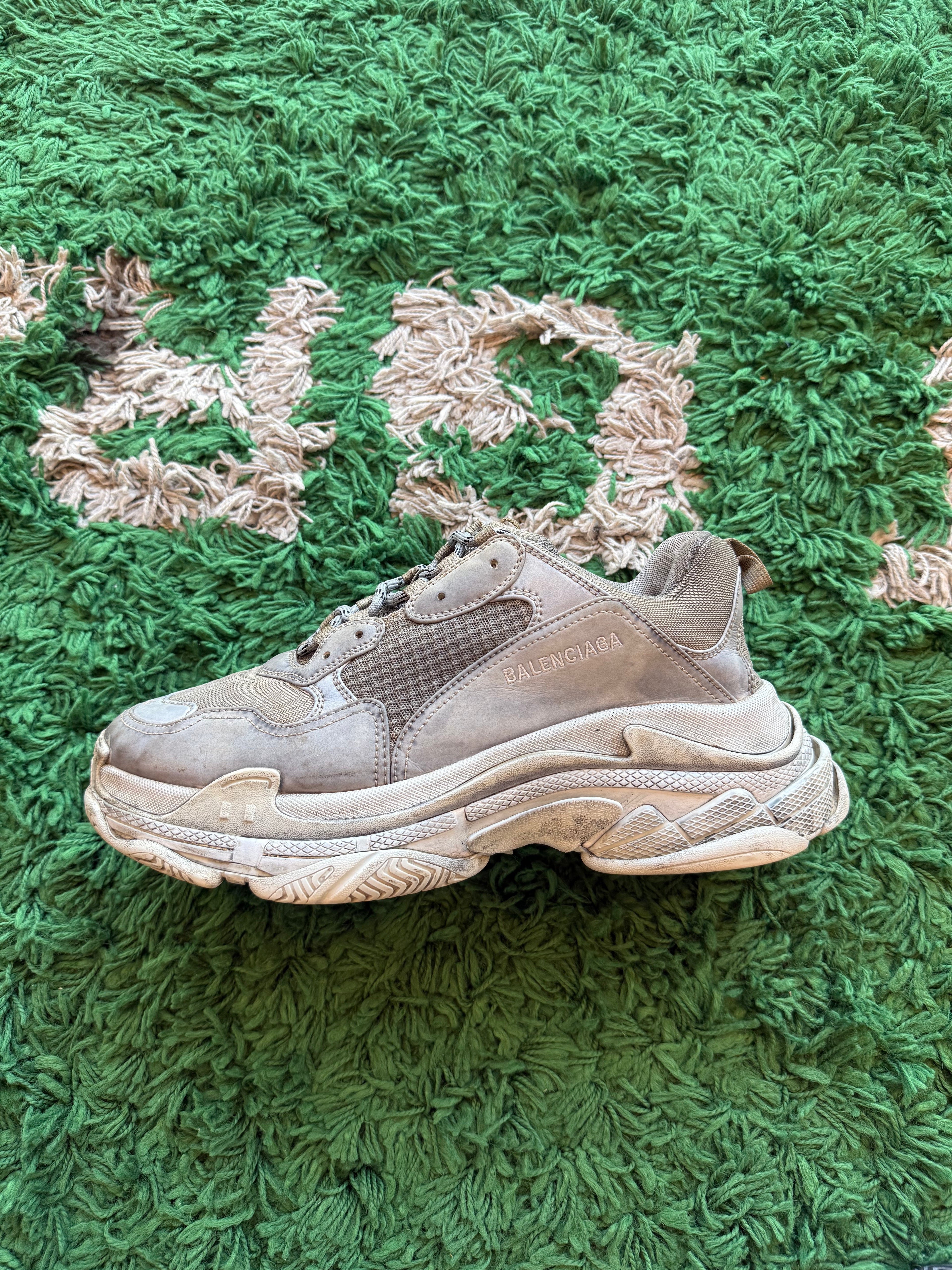 Balenciaga Triple S Light