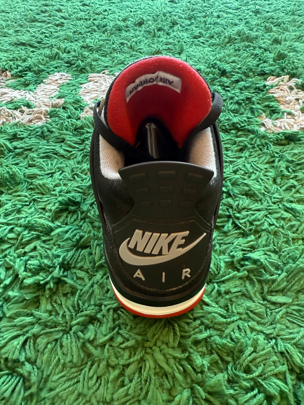 Jordan 4 Bred (2019)